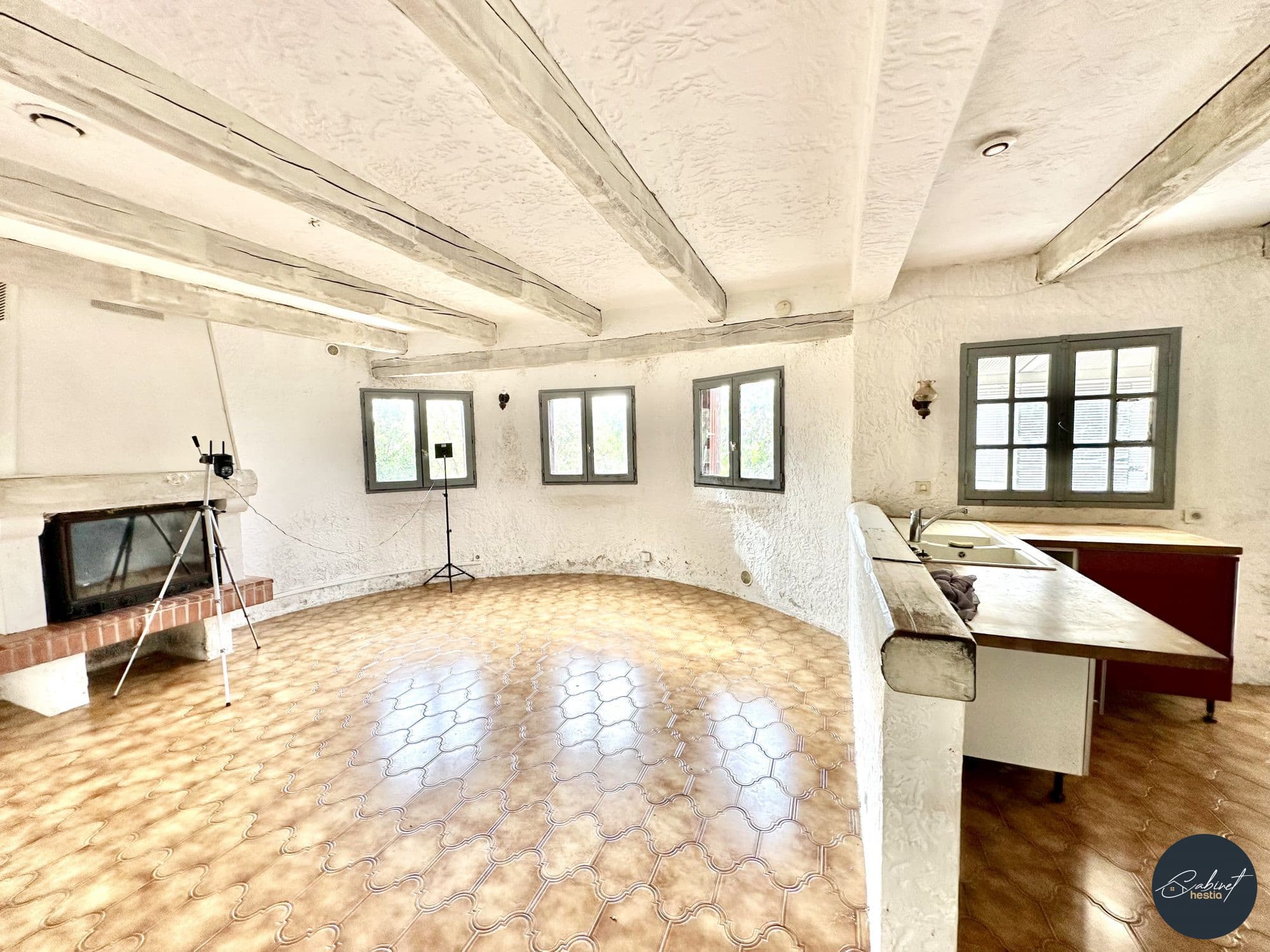 HAUT DE VILLA / DERNIER ETAGE / Saint-Paul-de-Vence / GARAGE / JARDINET / TERRASSE / VERANDAS / RARE : - Miniature 2